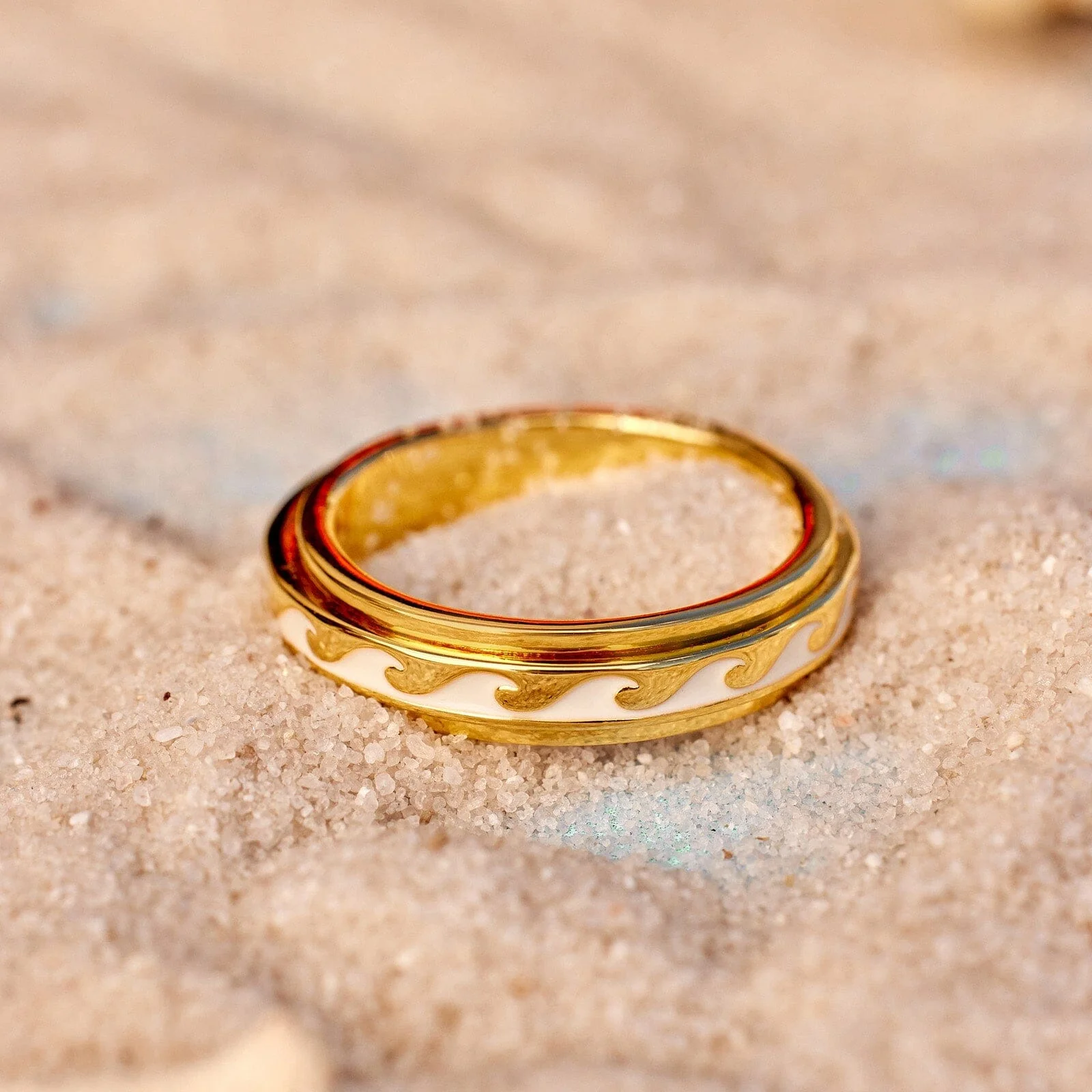 1889-enamel-wave-fidget-ring-8.webp Enamel Wave Fidget Ring