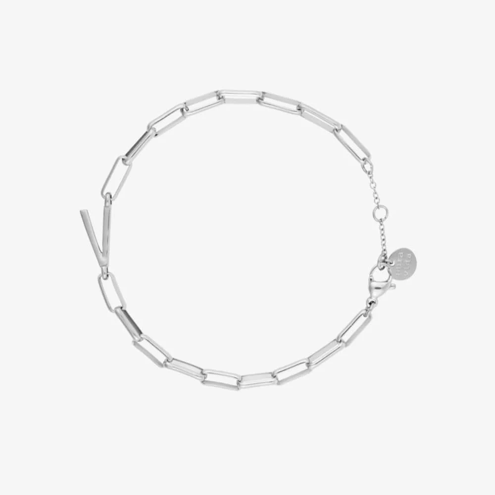 1971-initial-paperclip-chain-bracelet-12.webp Initial Paperclip Chain Bracelet