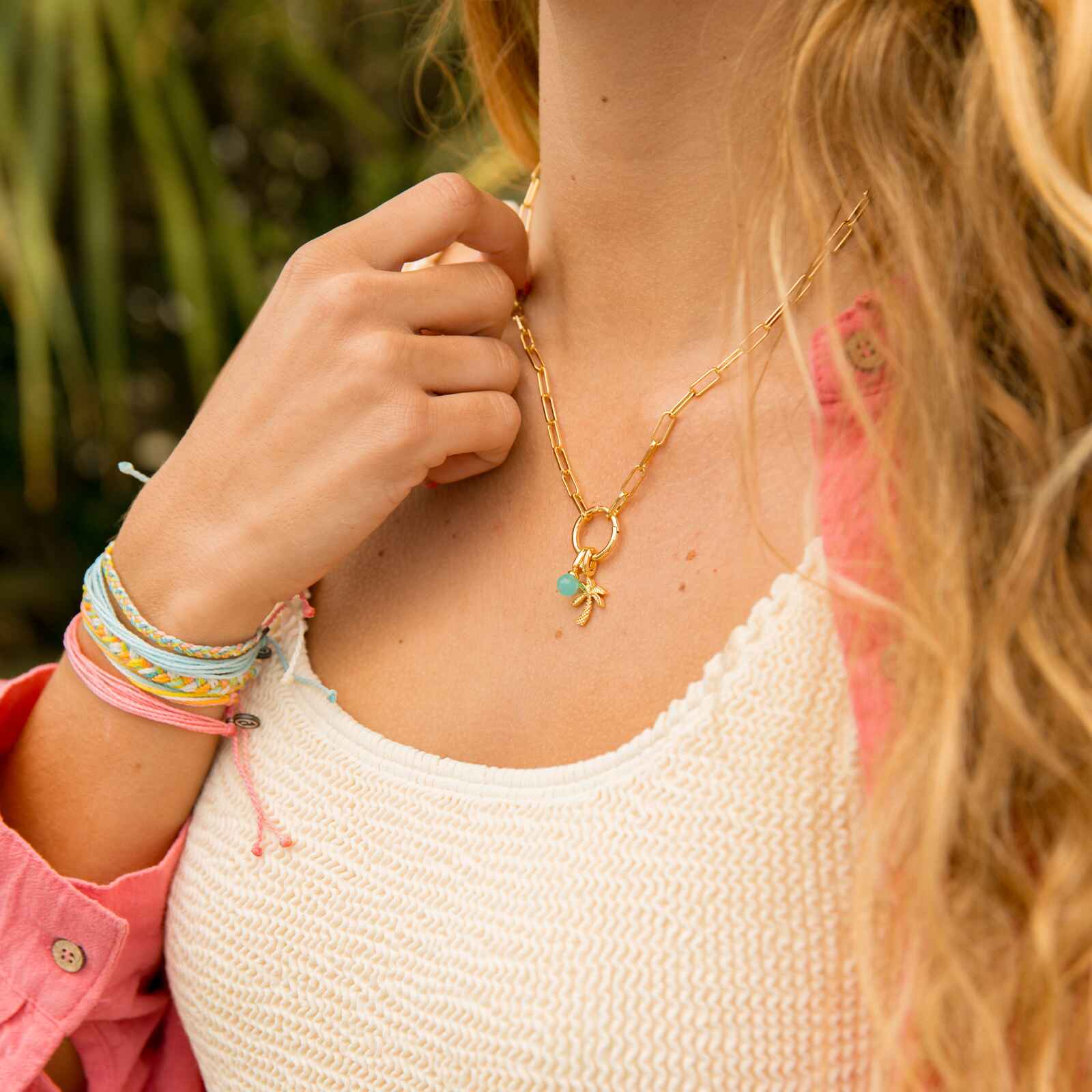 337-harper-round-charm-chain-necklace-7.jpg Harper Round Charm Chain Necklace