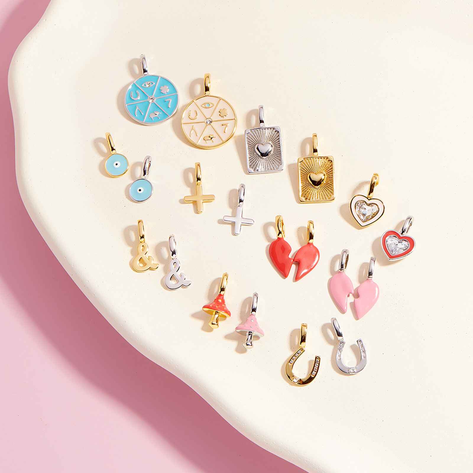 475-harper-horseshoe-charm-17.jpg Harper Horseshoe Charm