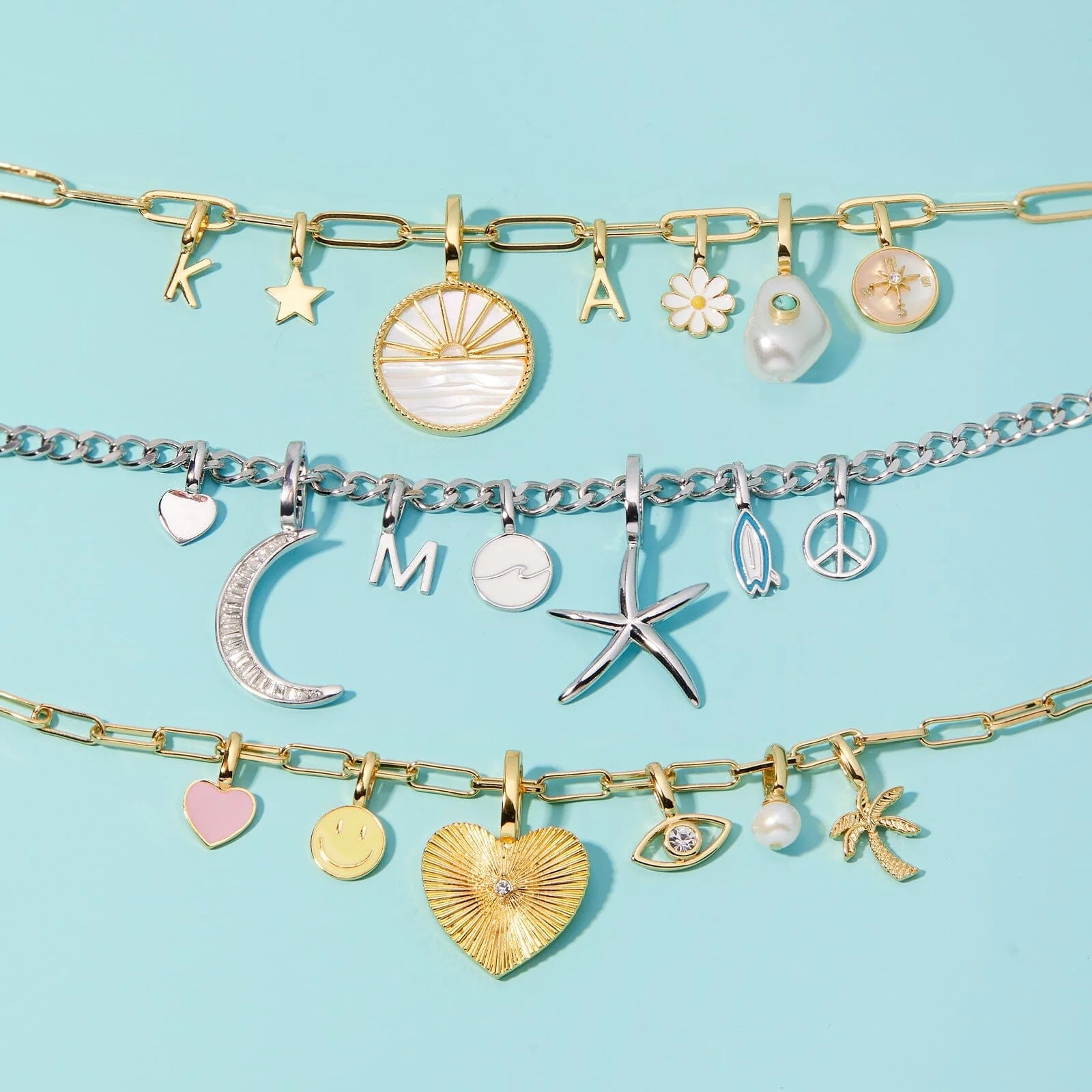 526-harper-statement-pearl-charm-5.webp Harper Statement Pearl Charm