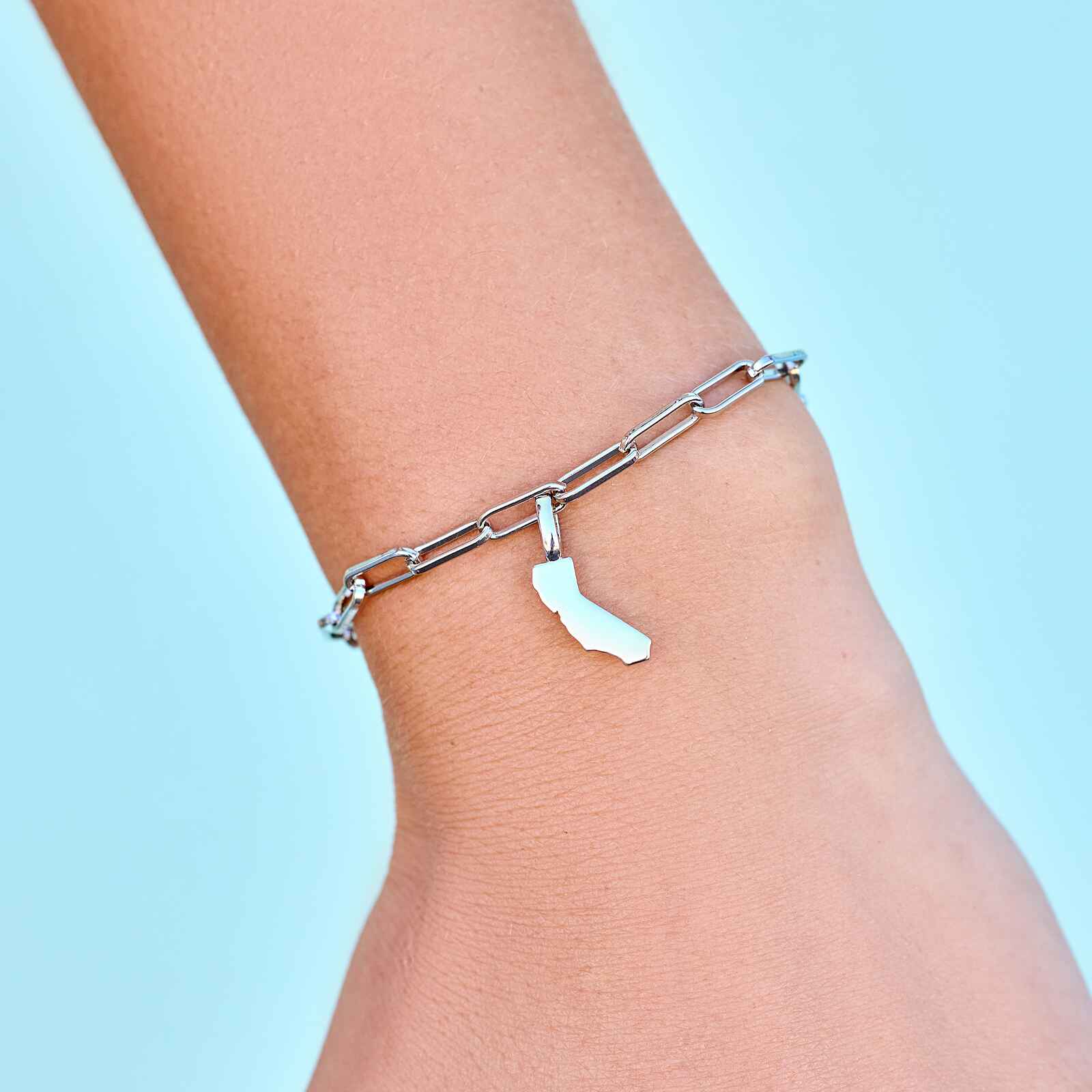 530-harper-california-charm-4.jpg Harper California Charm
