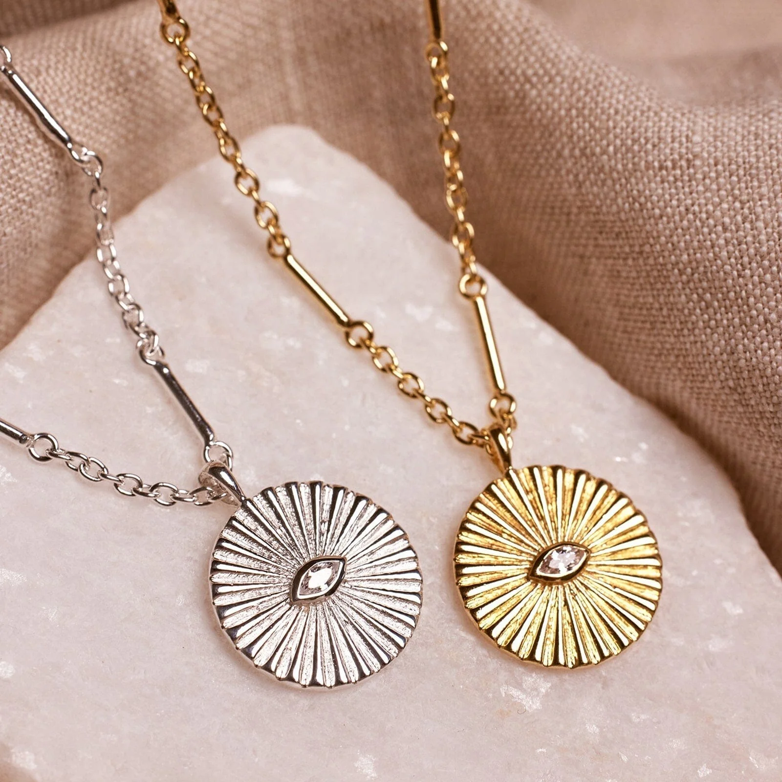 649-protective-eye-pendant-necklace-9.webp Protective Eye Pendant Necklace
